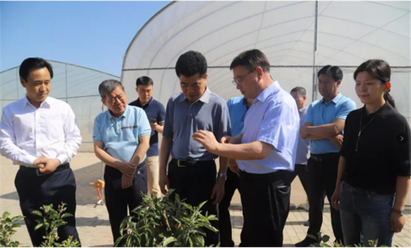 ���ʡ���������ո���ϯ������һ�е��������\�r�I(y��)�Ƽ����Fҕ���