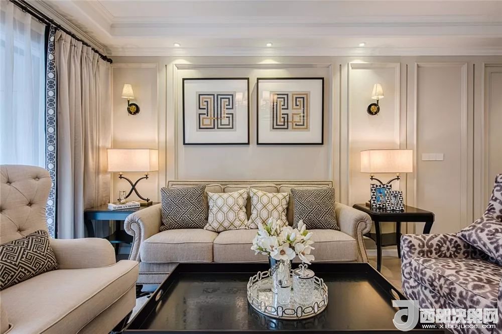 沙發(fā)背景墻選對(duì)裝飾畫，才能美了整個(gè)客廳空間！