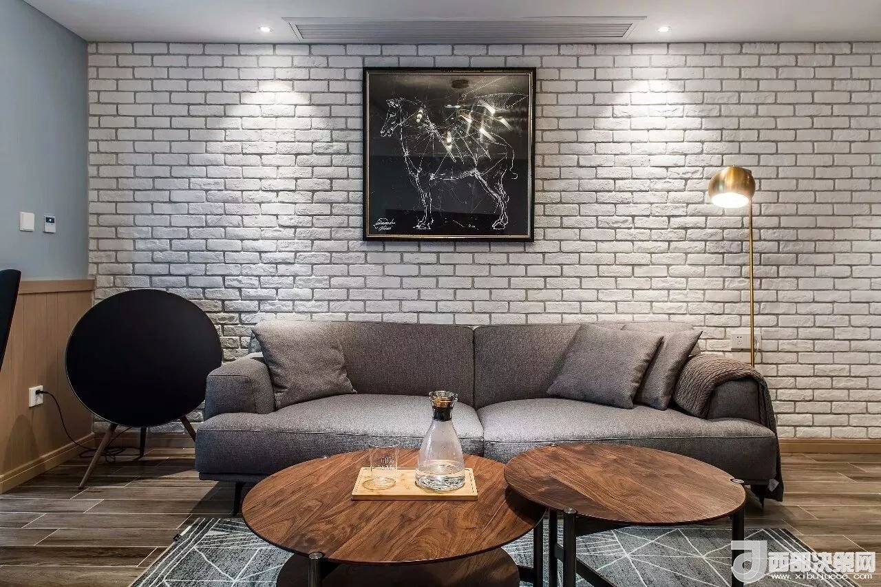 沙發(fā)背景墻選對(duì)裝飾畫，才能美了整個(gè)客廳空間！