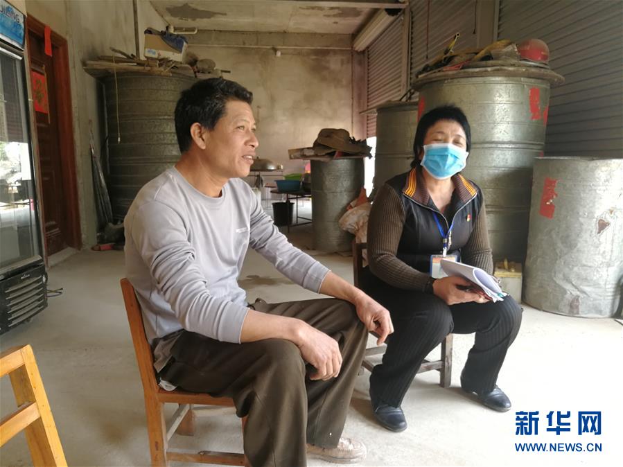 (決戰(zhàn)決勝脫貧攻堅(jiān)·圖文互動)(3)另一種“逆行”——廣西5300余名駐村第一書記提前返崗?fù)渡怼皟删€作戰(zhàn)”