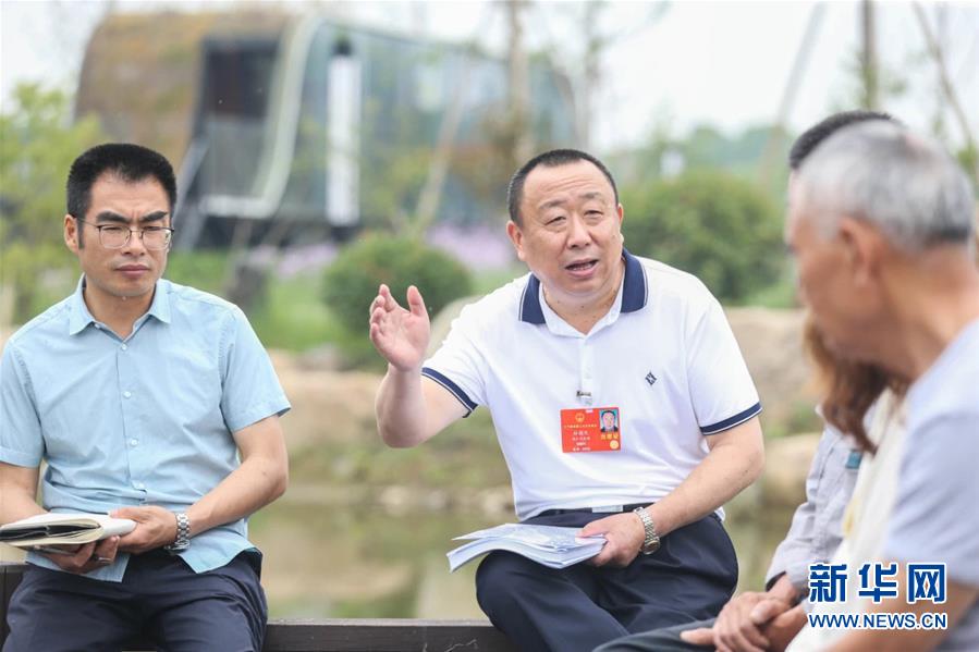 （新華全媒頭條·兩會(huì)精神看落實(shí)·圖文互動(dòng)）（2）整體謀劃、系統(tǒng)升級(jí)、全面提升——落實(shí)全國兩會(huì)精神織牢織密公共衛(wèi)生防護(hù)網(wǎng)